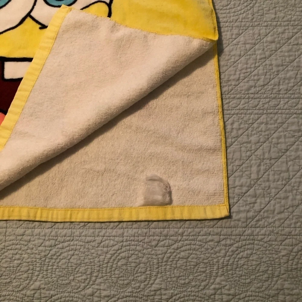 Vintage Nickelodeon Sponge Bob SquarePants hooded poncho towel.